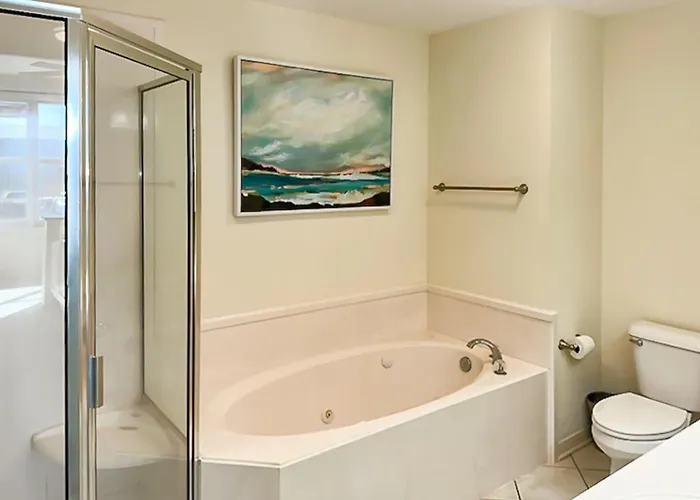 Waterfront W Balcony Boat Slip Shared Hot Tubs Pools * Gulf Shores
