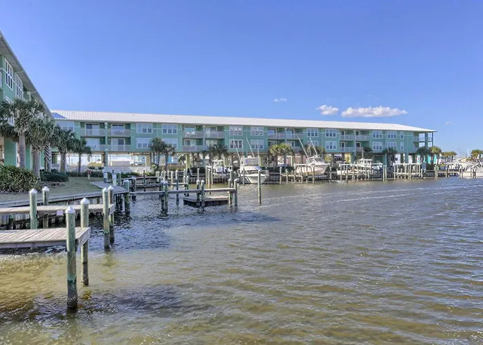 Waterfront W Balcony Boat Slip Shared Hot Tubs Pools * Gulf Shores